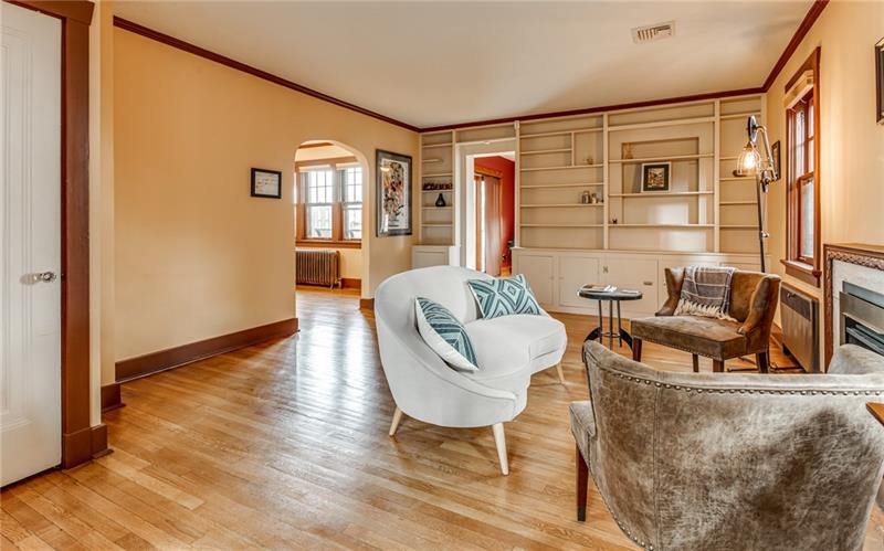 7549 Graymore Road Pittsburgh, PA 15221 - Photo 6 of 25 Gallery Image 6