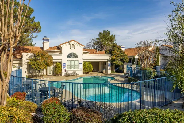 $360,000 | 706 Horizon Cove, Unit 2037, Rocklin, CA 95677