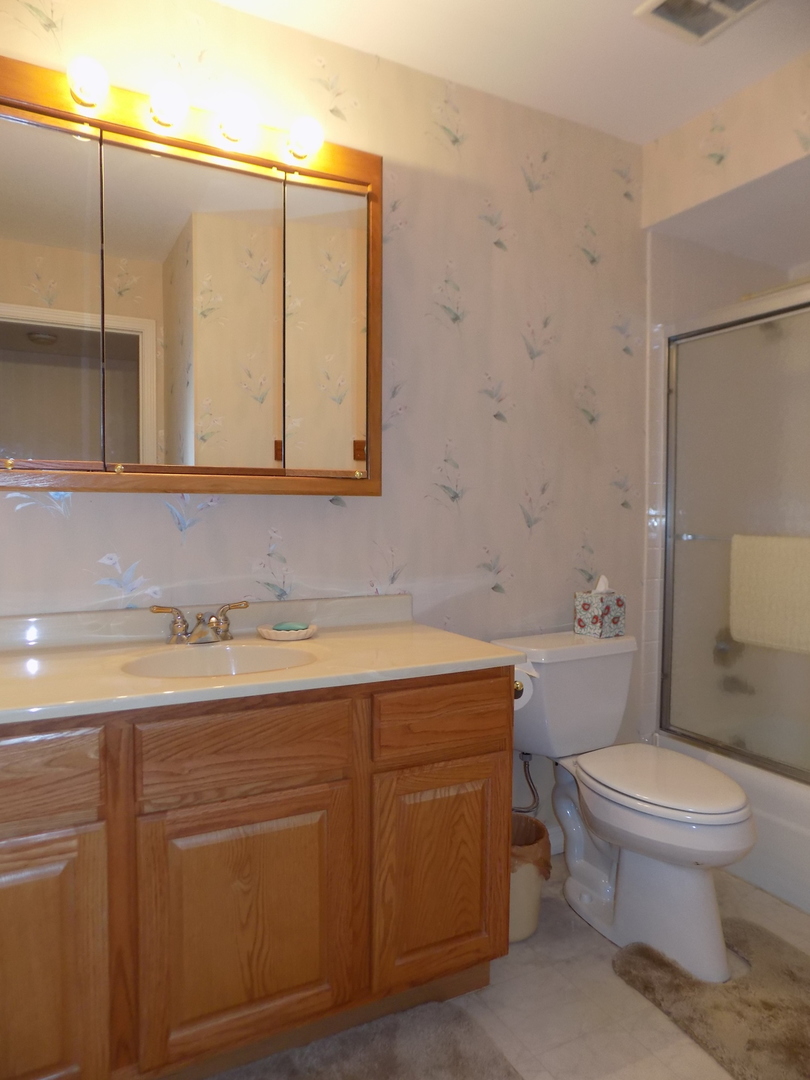 5548 Spring Brook Road, Unit 206 Rockford, IL 61114 - Photo 17 of 36