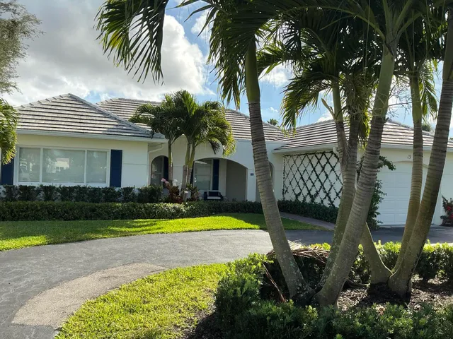 $1,099,000 | 13 Acacia Villas, Boynton Beach, FL 33436