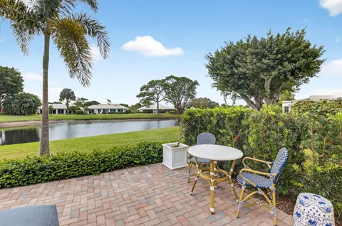 $1,099,000 | 13 Acacia Villas, Boynton Beach, FL 33436