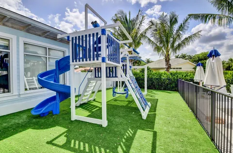 $1,099,000 | 13 Acacia Villas, Boynton Beach, FL 33436