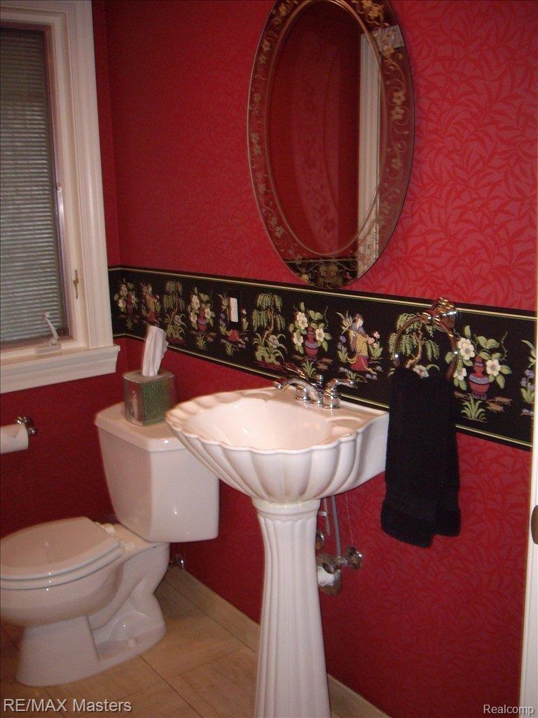 53 Hawthorne Road Grosse Pointe, MI 48236 - Photo 12 of 25 Main Floor Bathroom