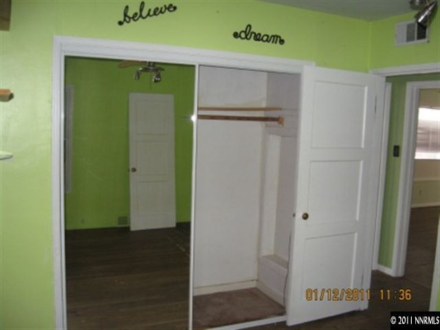 901 Delmar Way Reno, NV 89509 - Photo 7 of 10 a view of a hallway with closet