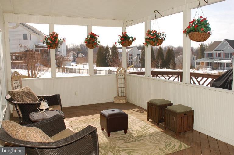5060 Jericho Road Columbia, MD 21044 - Photo 8 of 25 Screened-in Porch