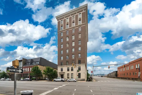 $257,000 | 2201 1st Avenue North, Unit 400C, Birmingham, AL 35203