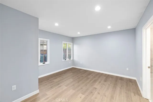 $7,500 | 376 S Hill, Pasadena, CA 91106