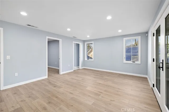 $7,500 | 376 S Hill, Pasadena, CA 91106