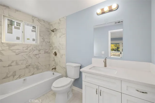 $7,500 | 376 S Hill, Pasadena, CA 91106