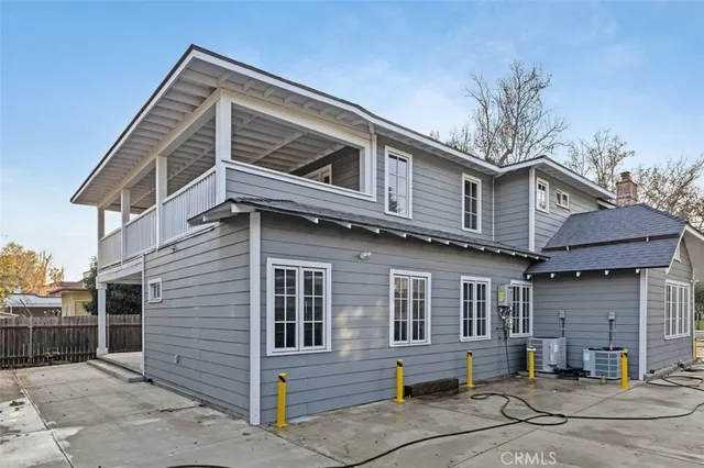 $7,500 | 376 S Hill, Pasadena, CA 91106