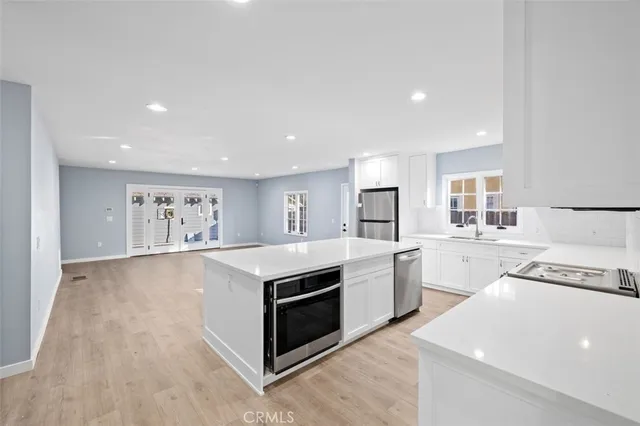 $7,500 | 376 S Hill, Pasadena, CA 91106