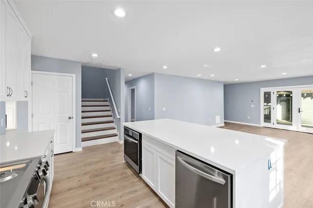 $7,500 | 376 S Hill, Pasadena, CA 91106