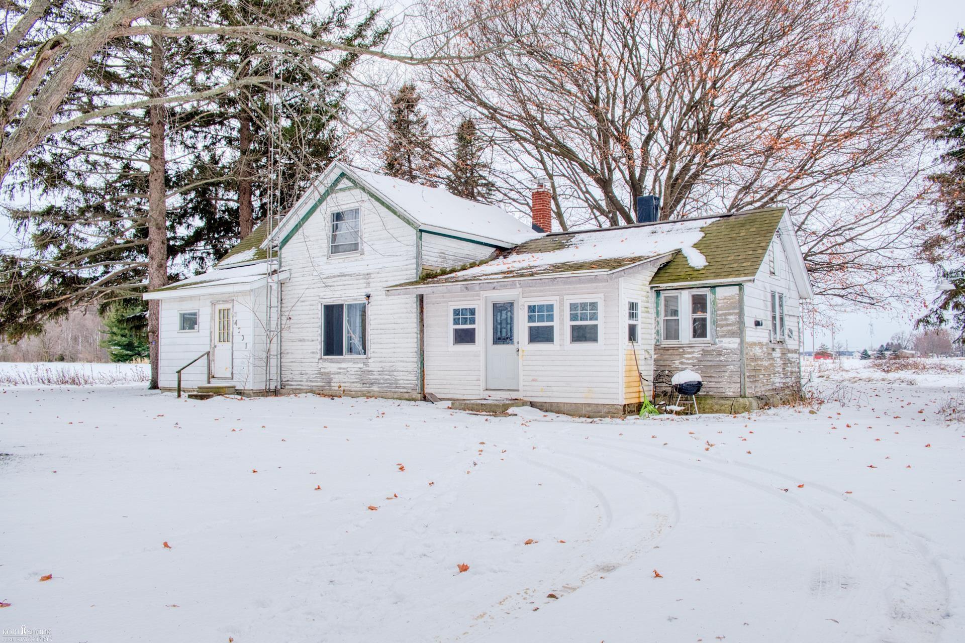 4301 Allan Road Owosso, MI 48867 - Photo 1 of 43