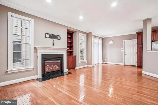 $5,499 | 1310 South Glebe Road, Arlington, VA 22204