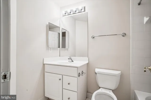 $5,499 | 1310 South Glebe Road, Arlington, VA 22204