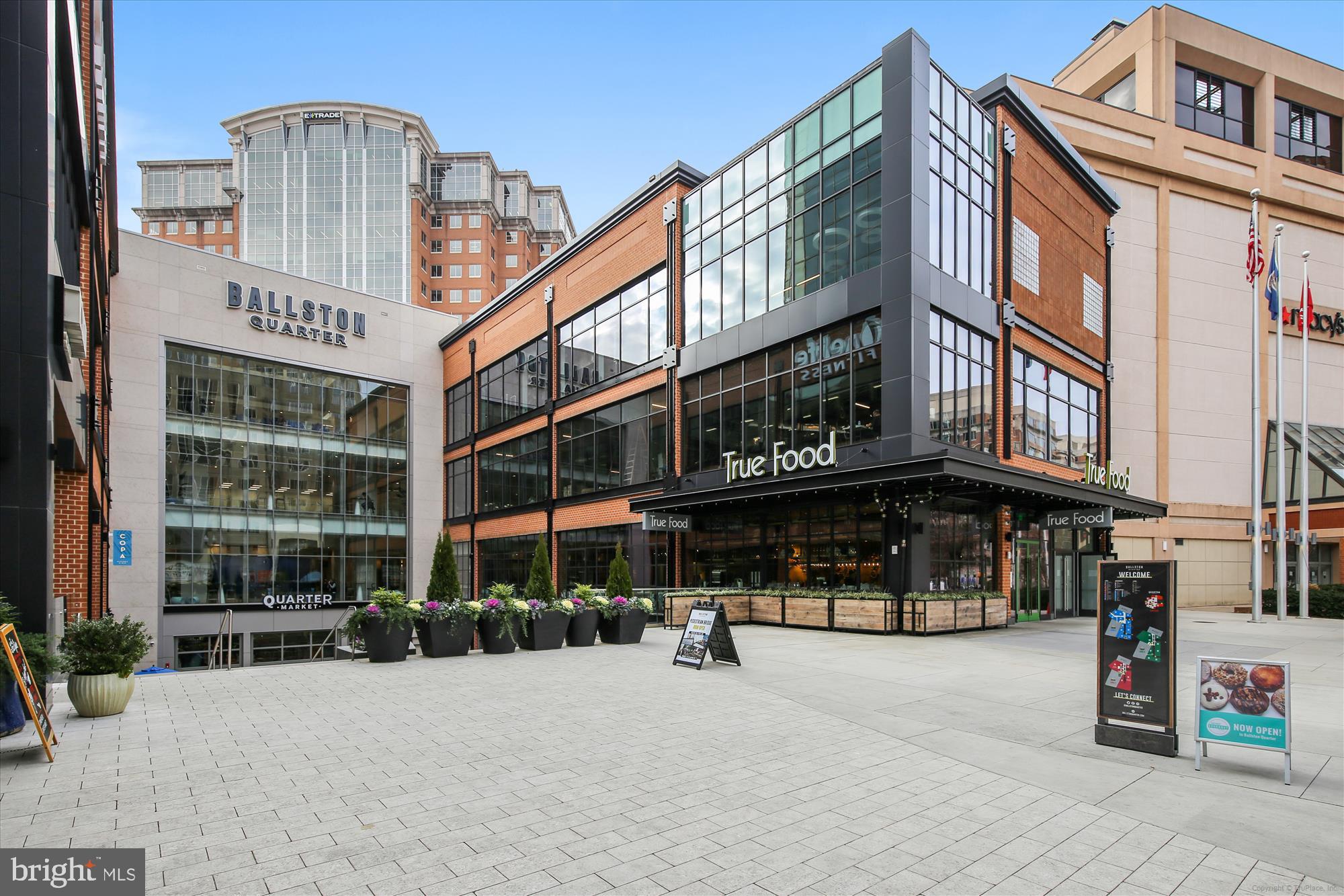 1310 South Glebe Road Arlington, VA 22204 - Photo 39 of 58 Ballston Quarter