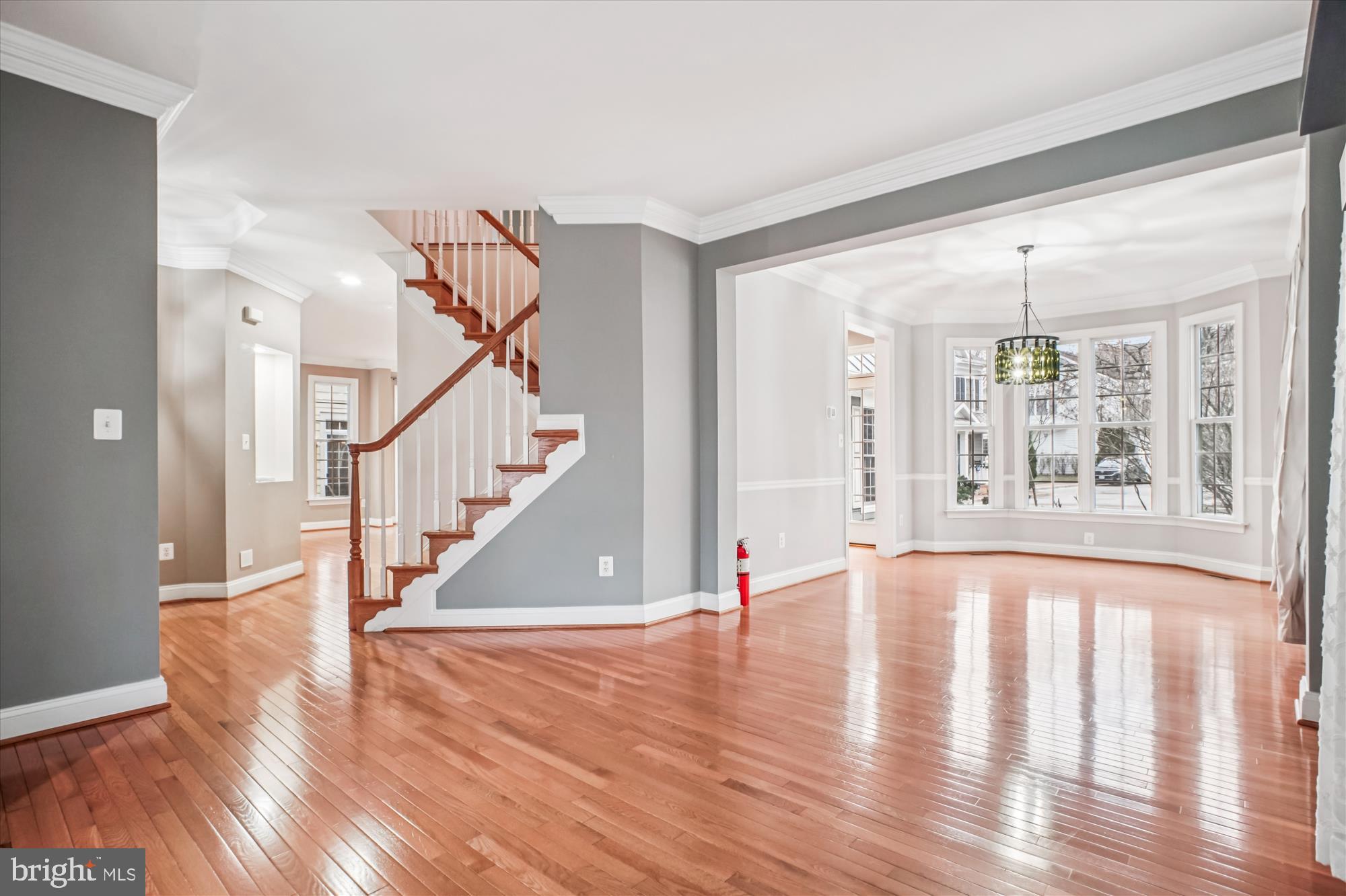 1310 South Glebe Road Arlington, VA 22204 - Photo 4 of 58 Living Room