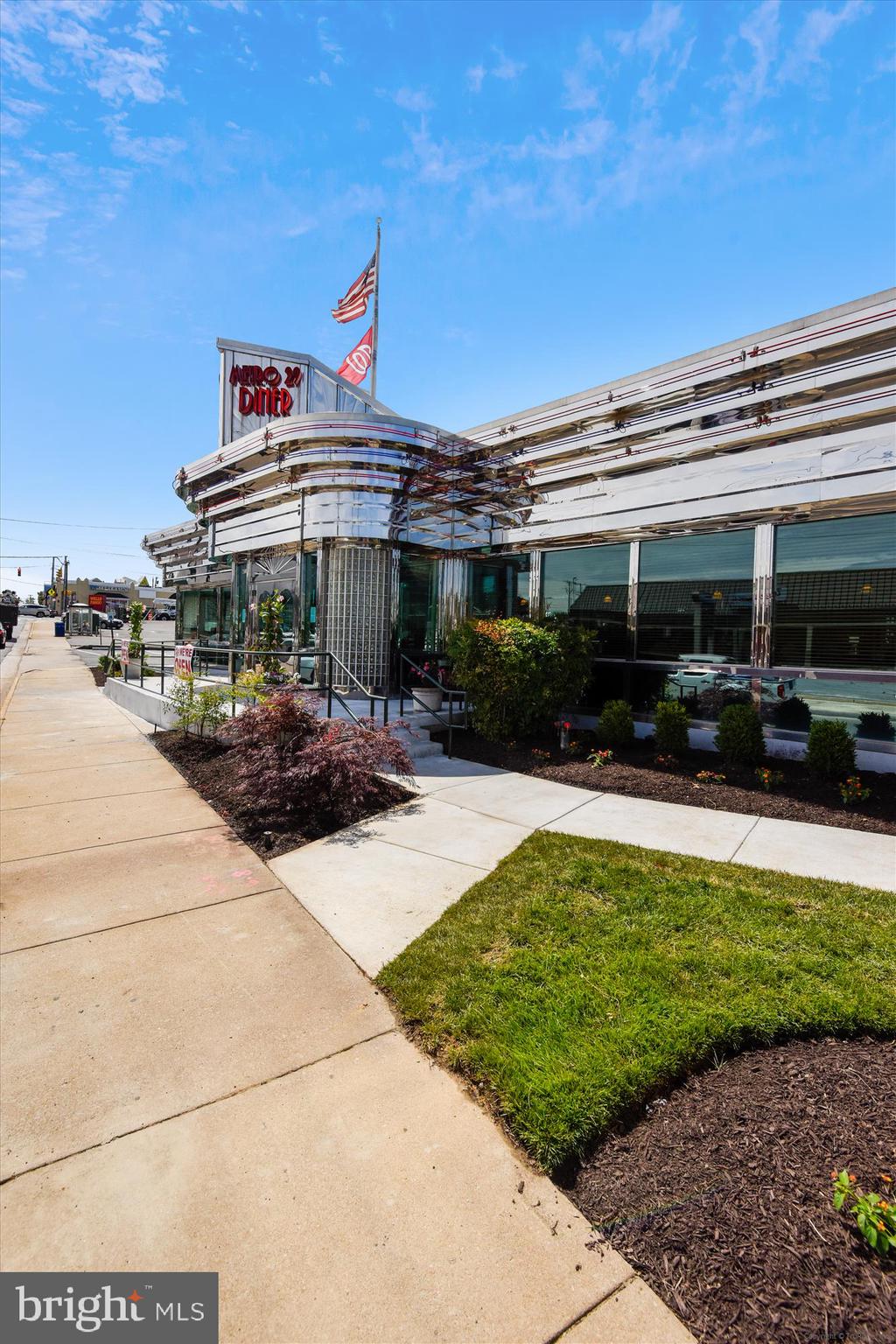 1310 South Glebe Road Arlington, VA 22204 - Photo 43 of 58 Diner