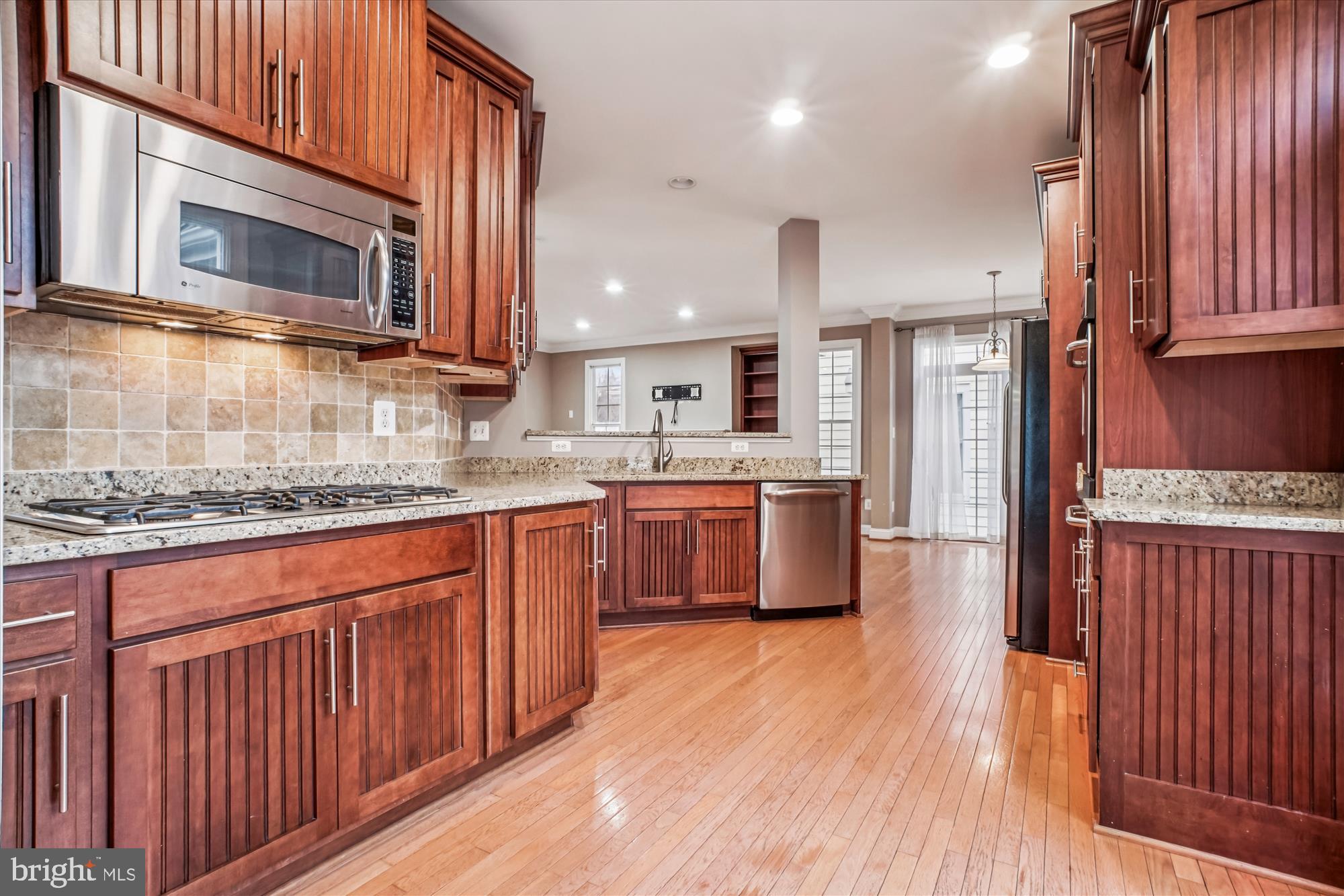 1310 South Glebe Road Arlington, VA 22204 - Photo 7 of 58 Kitchen