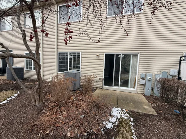 $2,750 | 3736 Munson Street, Plano, IL 60545