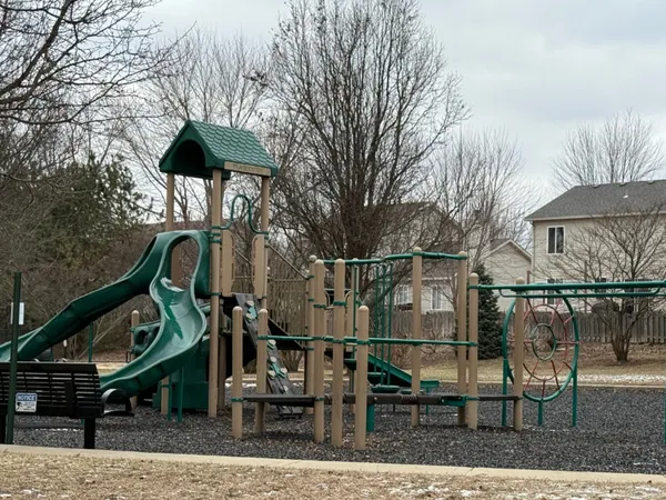 $2,750 | 3736 Munson Street, Plano, IL 60545