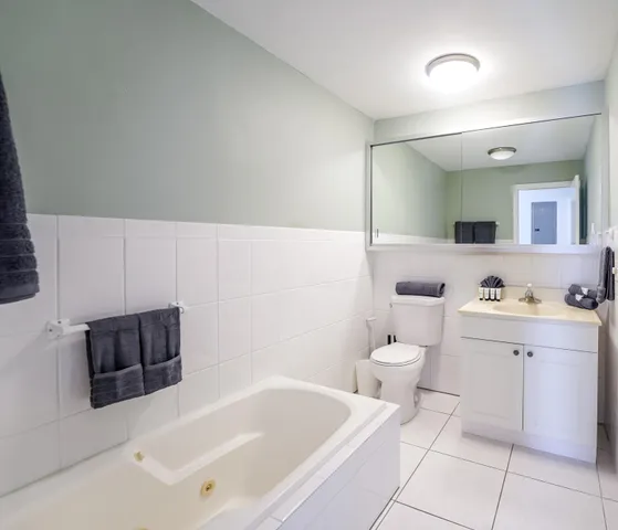 $12,500 | 2531 Northeast 47th Street, Lighthouse Point, FL 33064