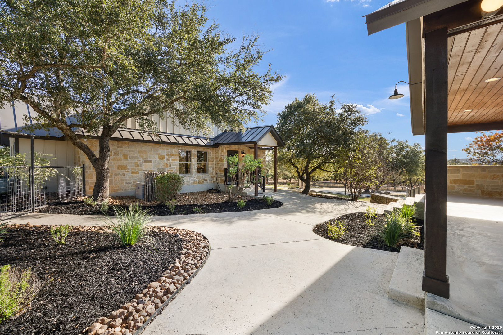 115 Spanish Pass Road Boerne, TX 78006 - Photo 42 of 50 a view of a couches in front of house