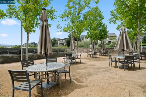 $1,738,888 | 7195 Calistoga Lane, Dublin, CA 94568