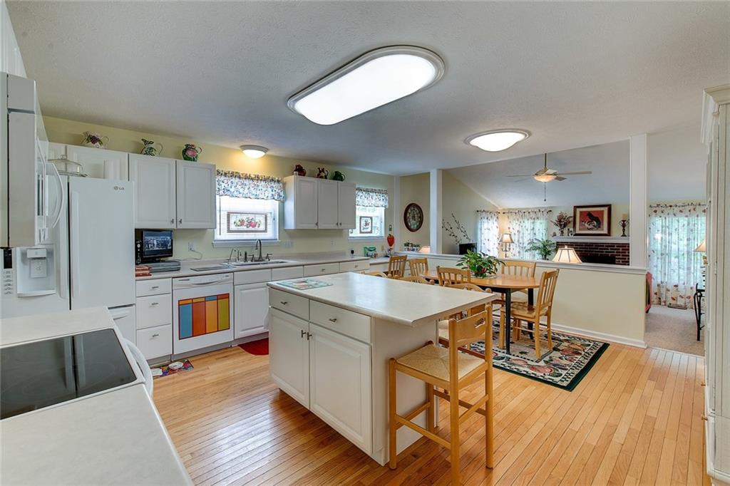 4926 Melbourne Road Indianapolis, IN 46228 - Photo 12 of 39 Gallery Image 12