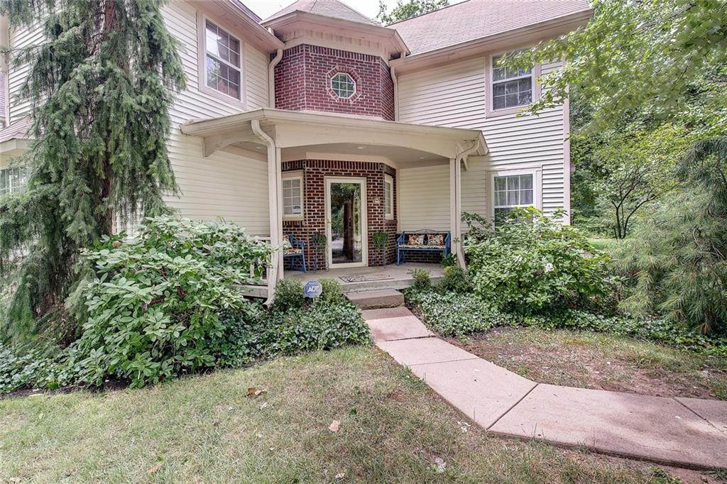 4926 Melbourne Road Indianapolis, IN 46228 - Photo 3 of 39 Gallery Image 3