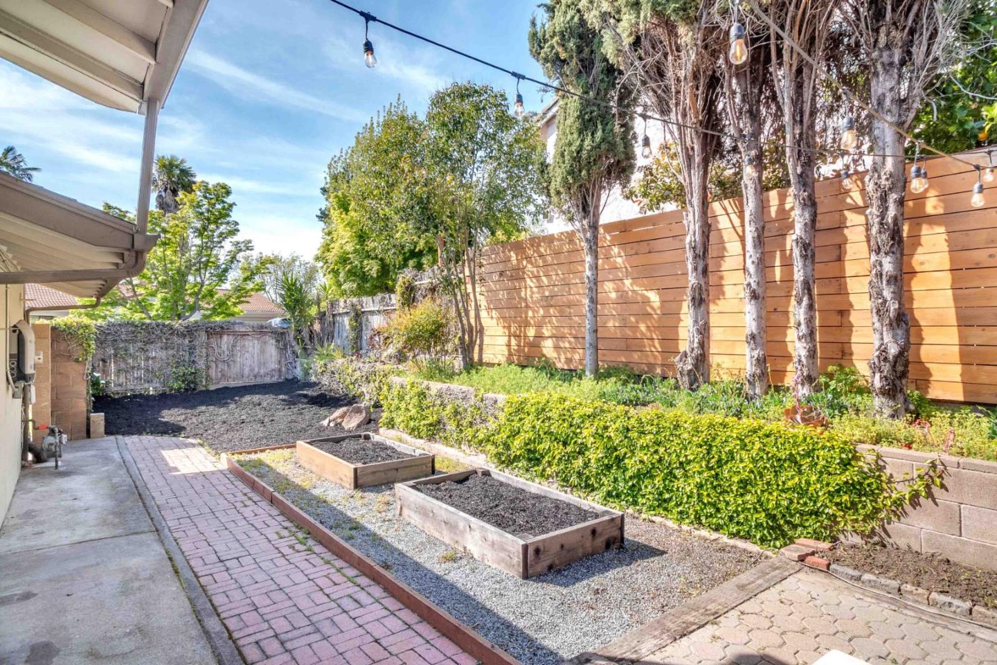 5519 Amend Road El Sobrante, CA 94803 - Photo 26 of 38 a view of a backyard with sitting area