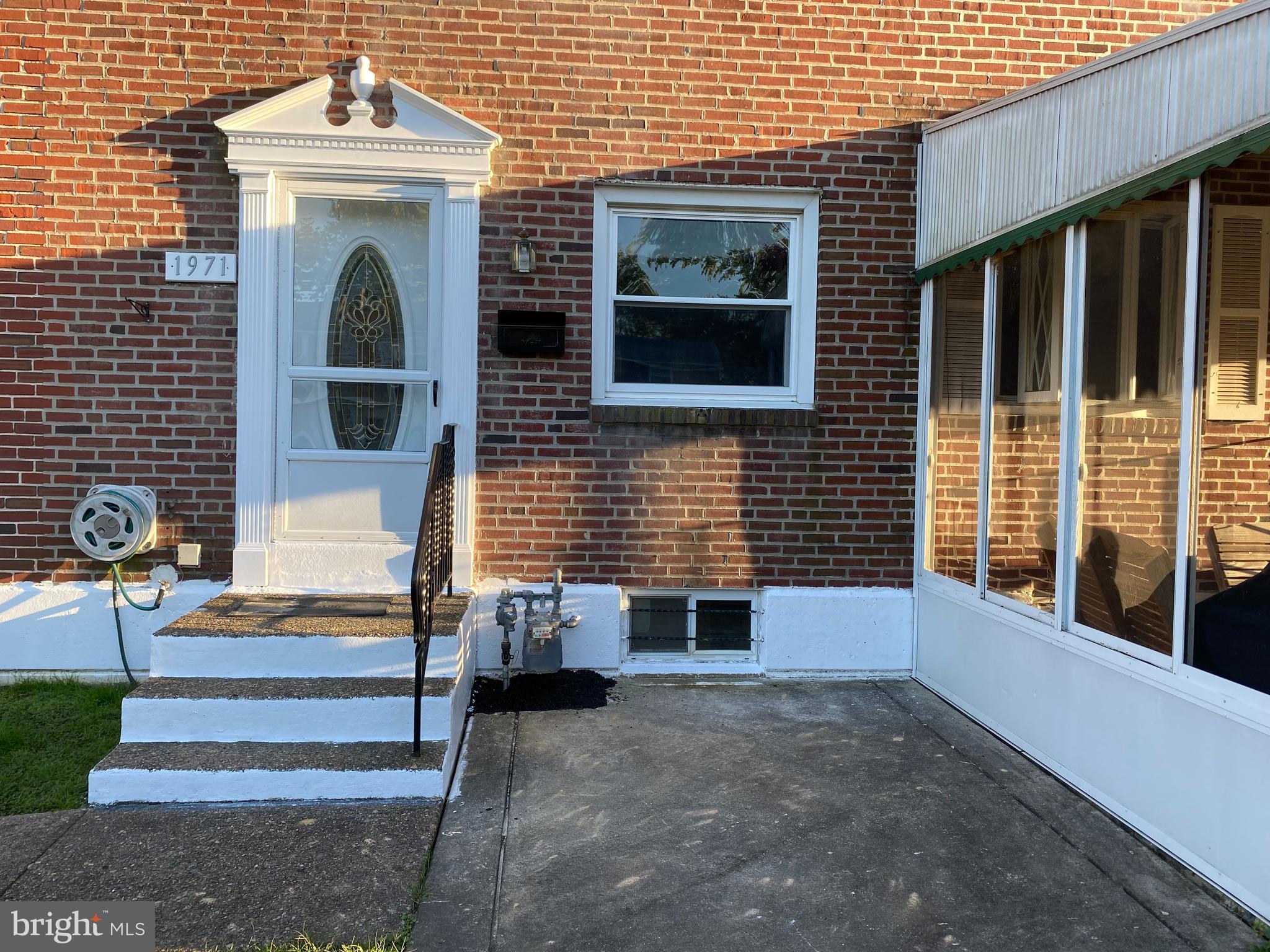 1971 Carter Road Folcroft, PA 19032 - Photo 1 of 37 Front