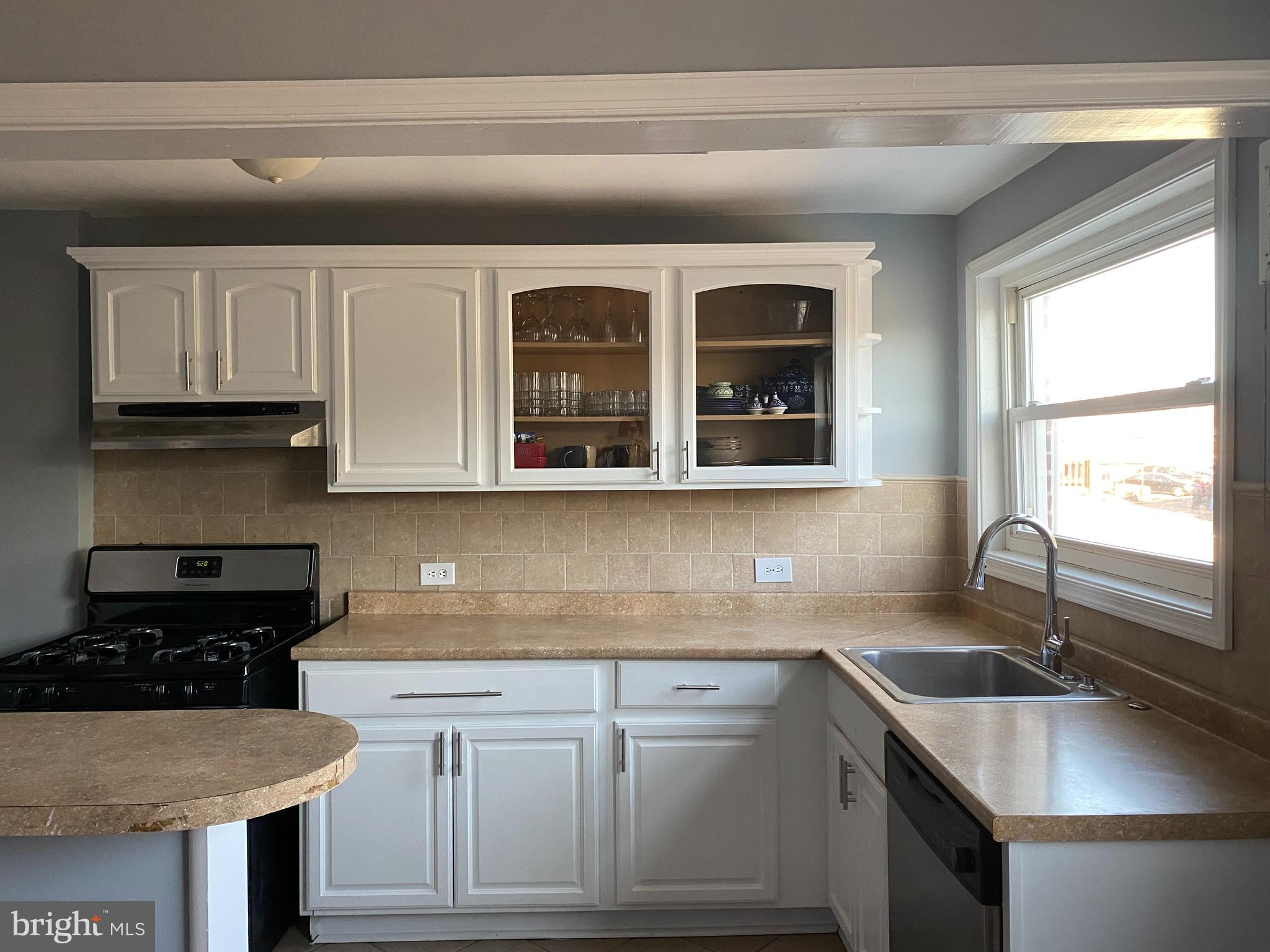 1971 Carter Road Folcroft, PA 19032 - Photo 14 of 37 Kitchen