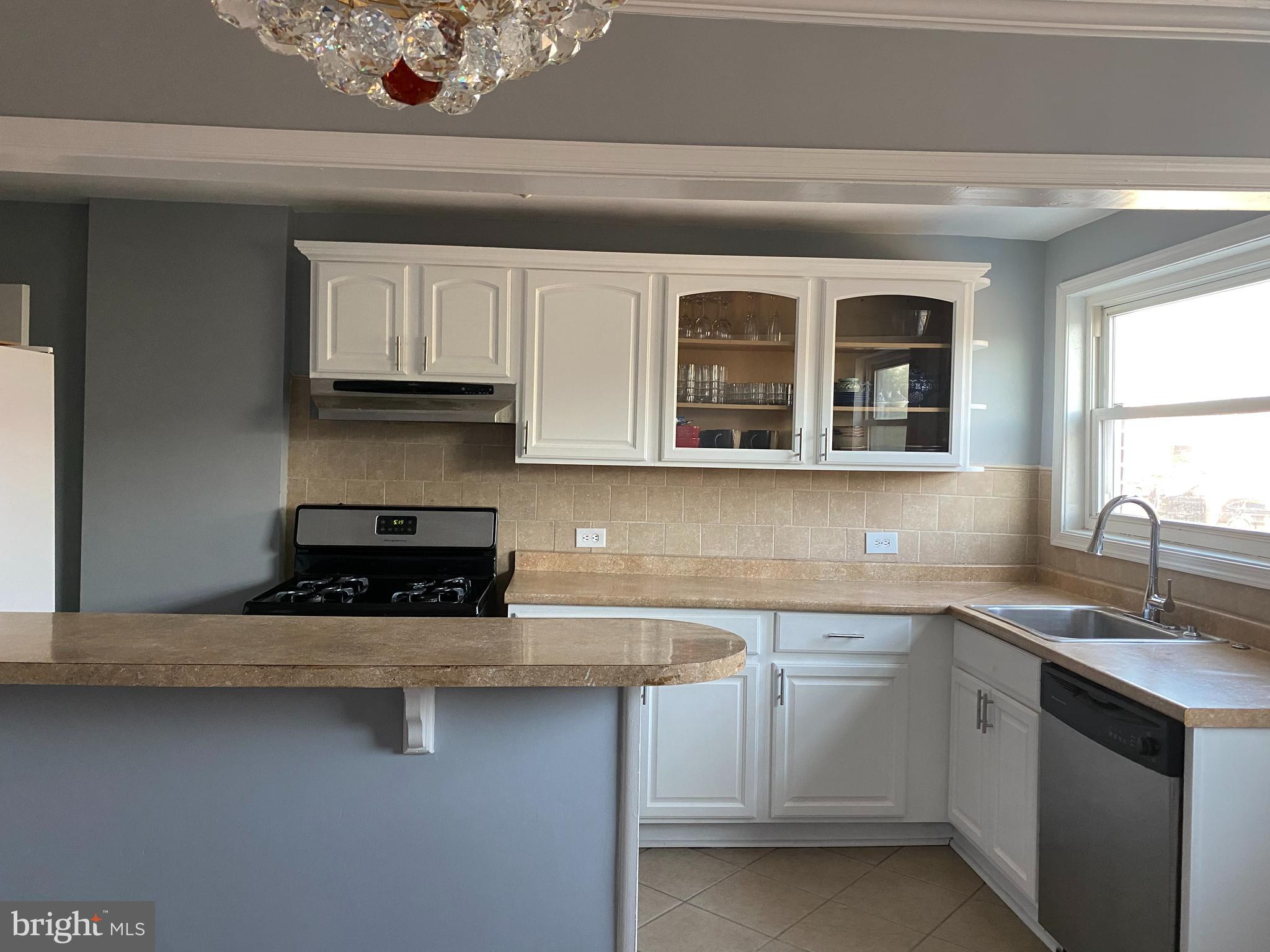 1971 Carter Road Folcroft, PA 19032 - Photo 19 of 37 Kitchen