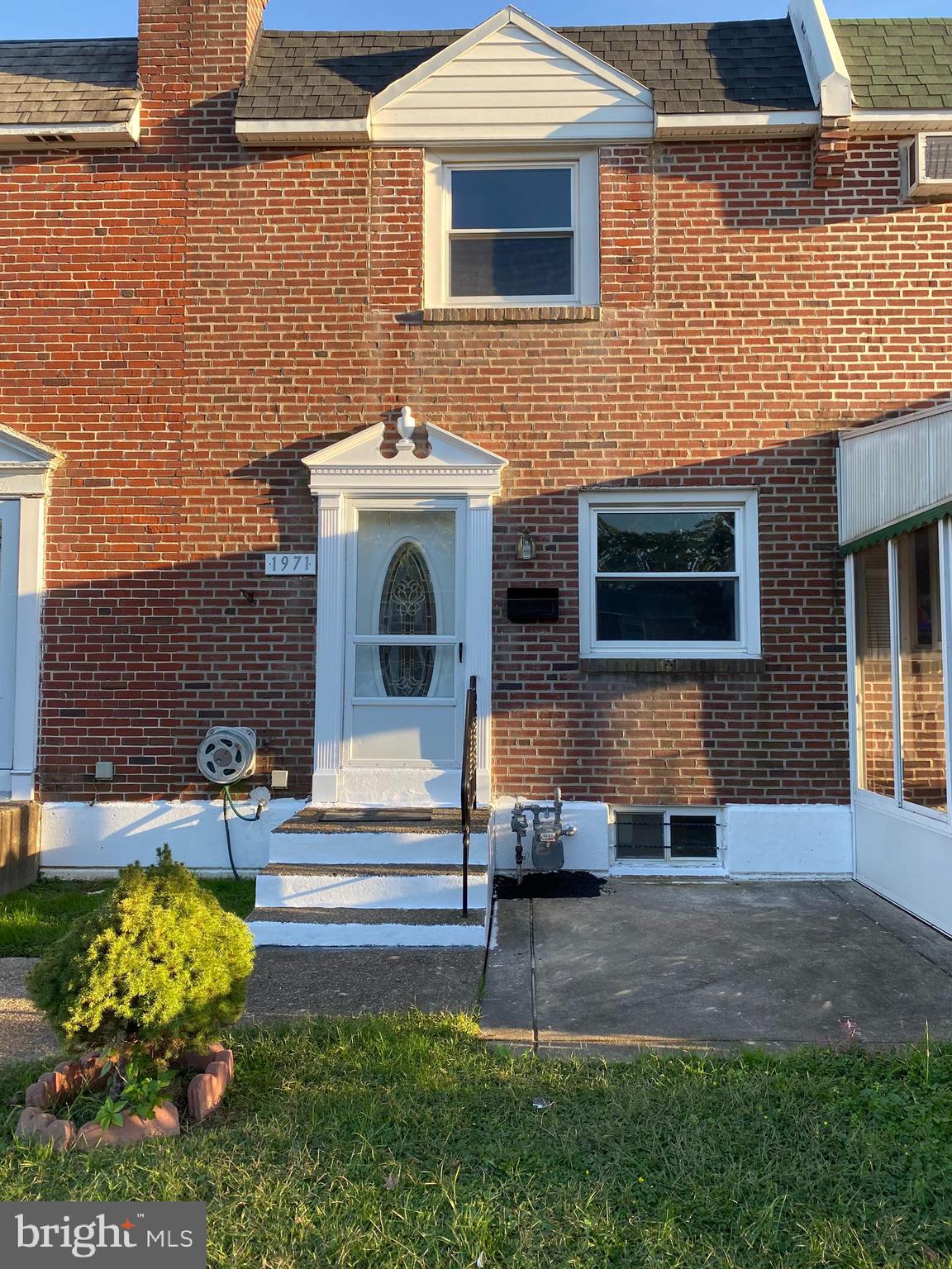 1971 Carter Road Folcroft, PA 19032 - Photo 3 of 37 Front