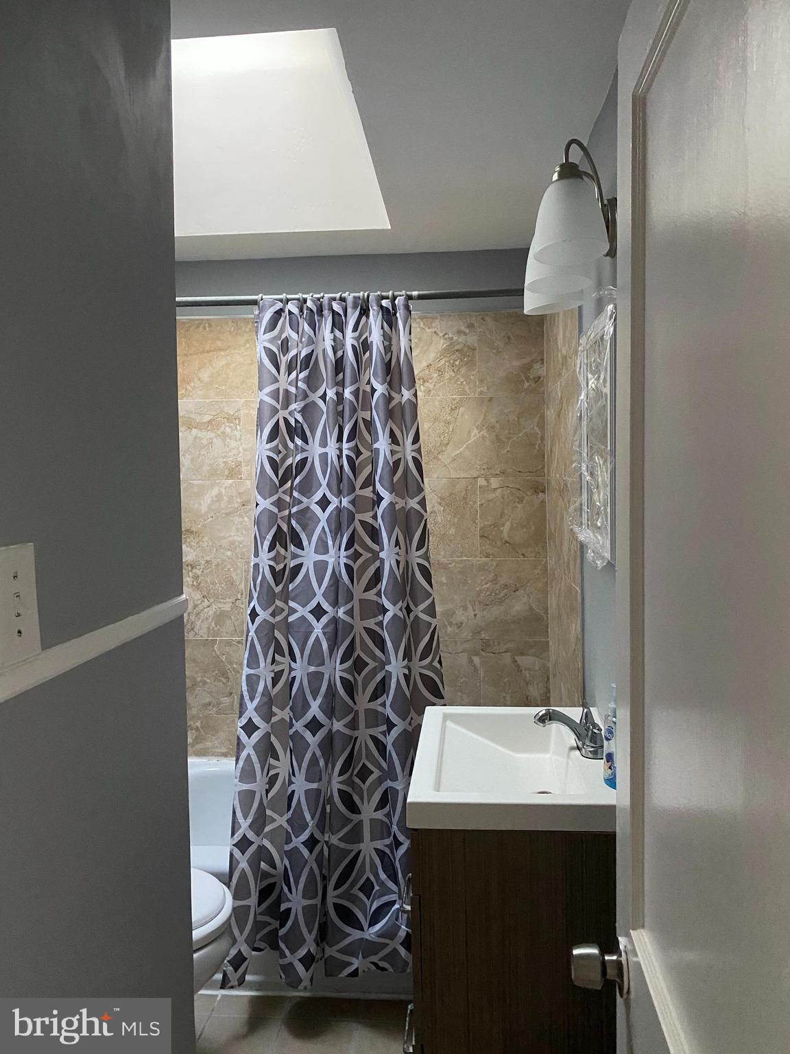 1971 Carter Road Folcroft, PA 19032 - Photo 22 of 37 Bath Room