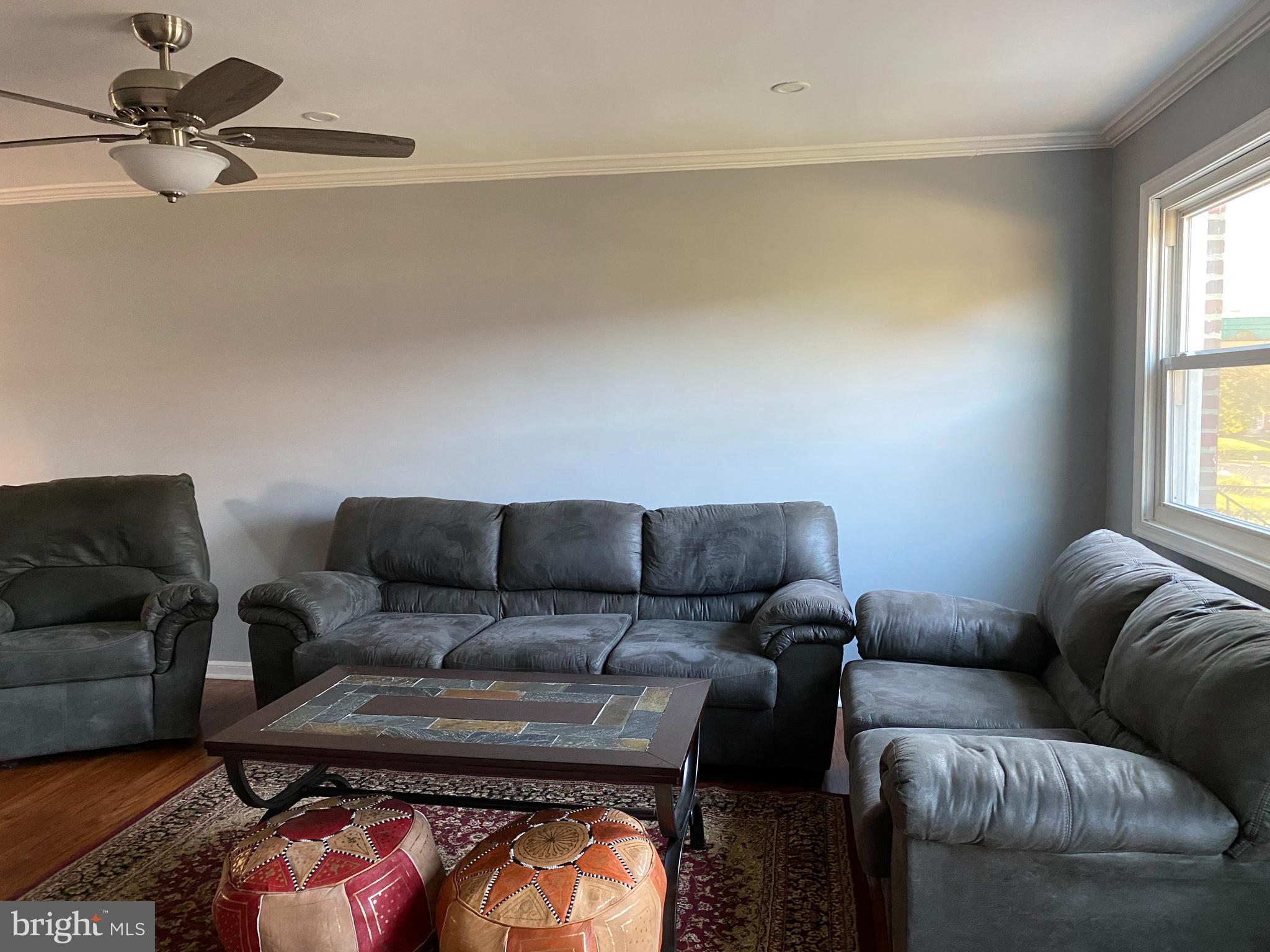 1971 Carter Road Folcroft, PA 19032 - Photo 6 of 37 Living Room