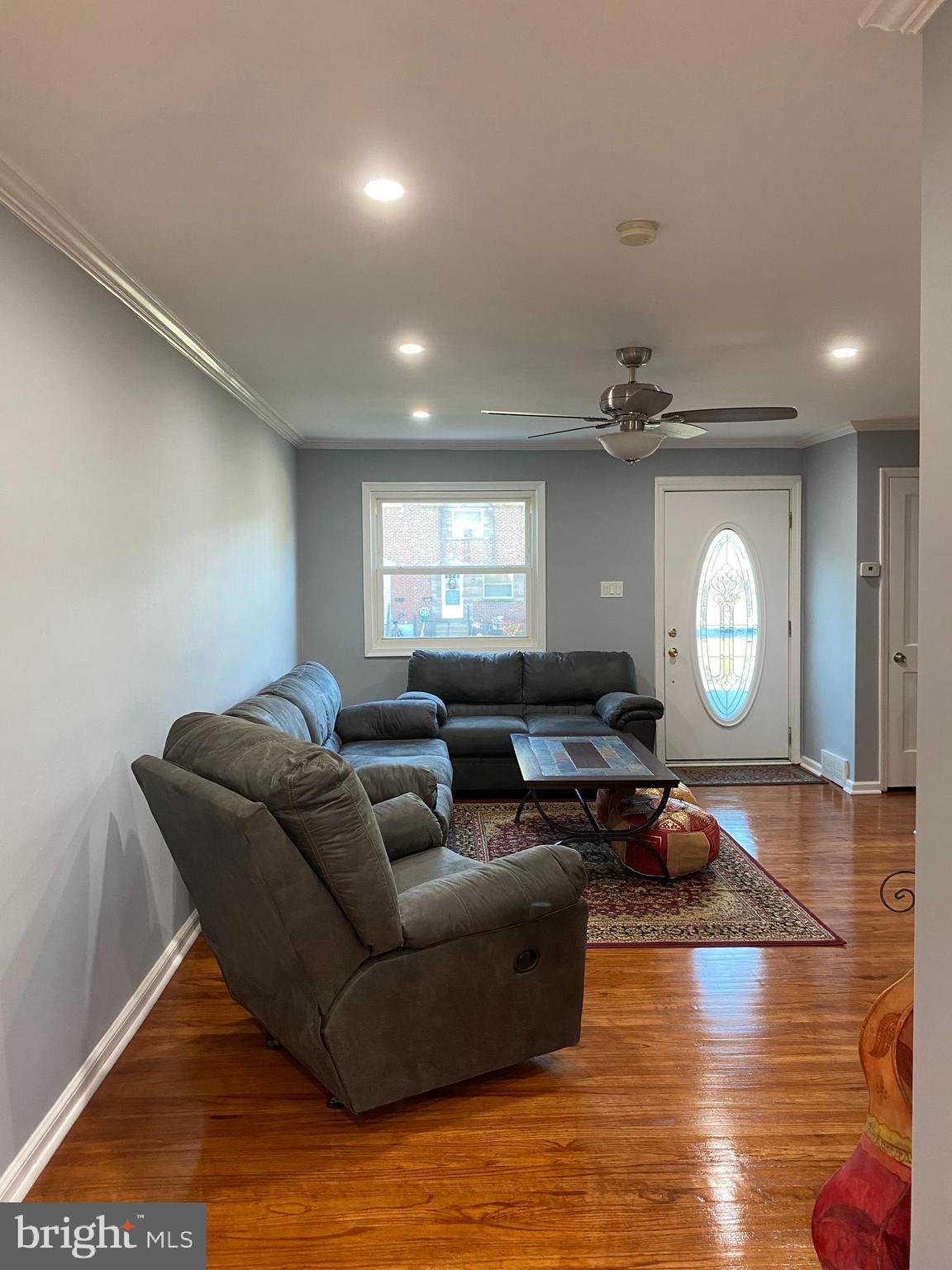 1971 Carter Road Folcroft, PA 19032 - Photo 8 of 37 Living Room