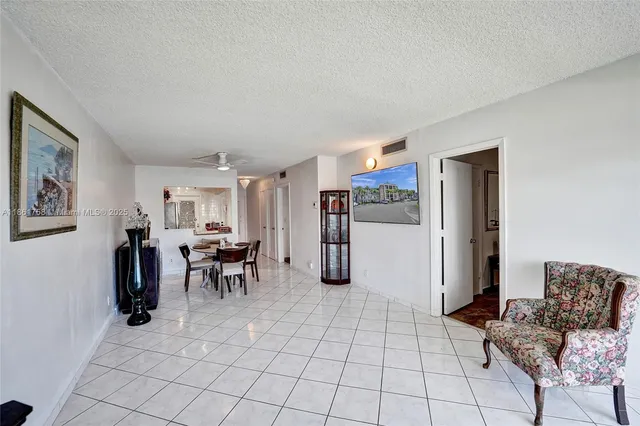 $249,900 | 455 Paradise Isle Boulevard, Unit 104, Hallandale Beach, FL 33009