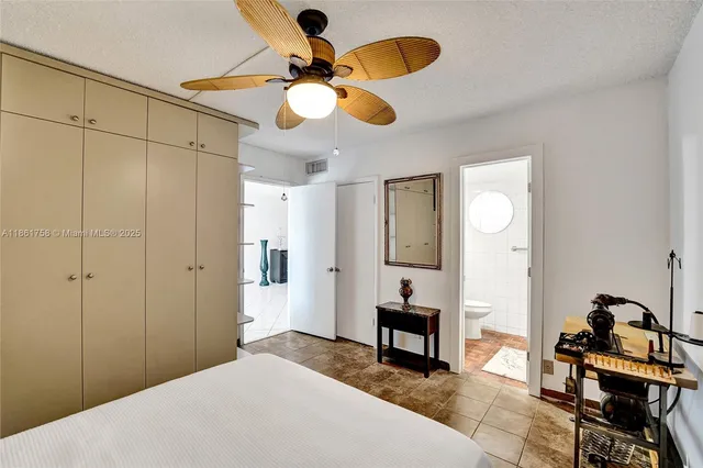 $249,900 | 455 Paradise Isle Boulevard, Unit 104, Hallandale Beach, FL 33009