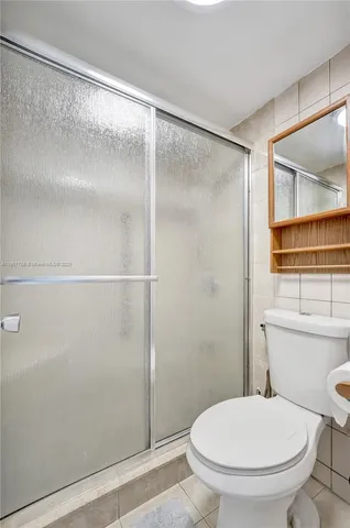 $249,900 | 455 Paradise Isle Boulevard, Unit 104, Hallandale Beach, FL 33009