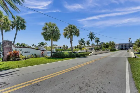 $219,900 | 455 Paradise Isle Boulevard, Unit 104, Hallandale Beach, FL 33009