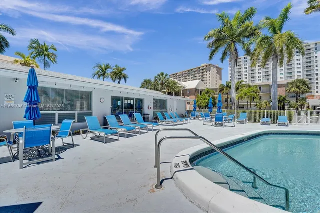 $249,900 | 455 Paradise Isle Boulevard, Unit 104, Hallandale Beach, FL 33009
