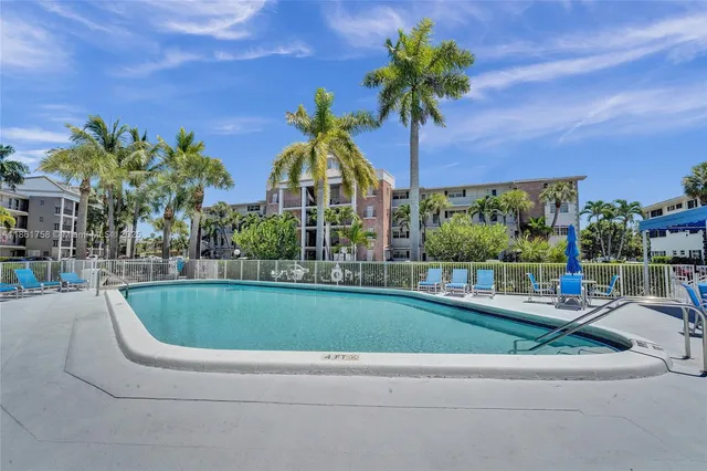 $249,900 | 455 Paradise Isle Boulevard, Unit 104, Hallandale Beach, FL 33009