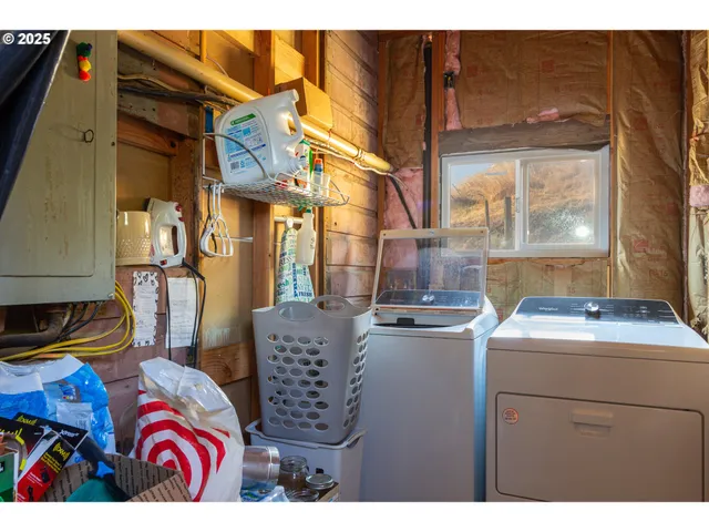 $167,900 | 220 Cannon Street, Heppner, OR 97836