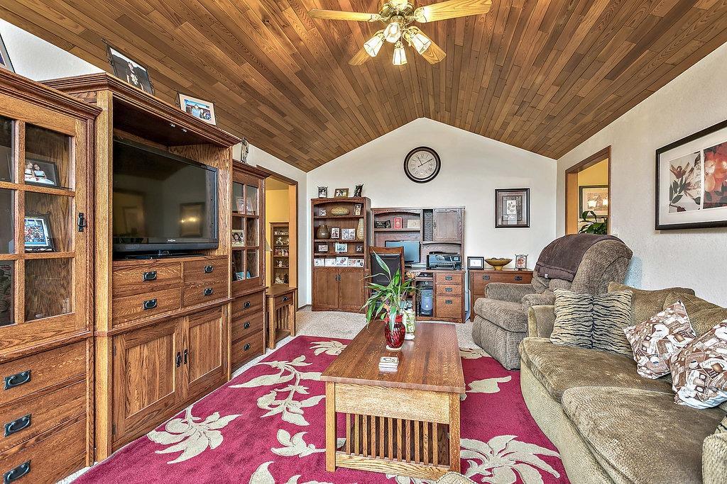 231 Brandon Street Central Point, OR 97502 - Photo 8 of 32 Additional Photo