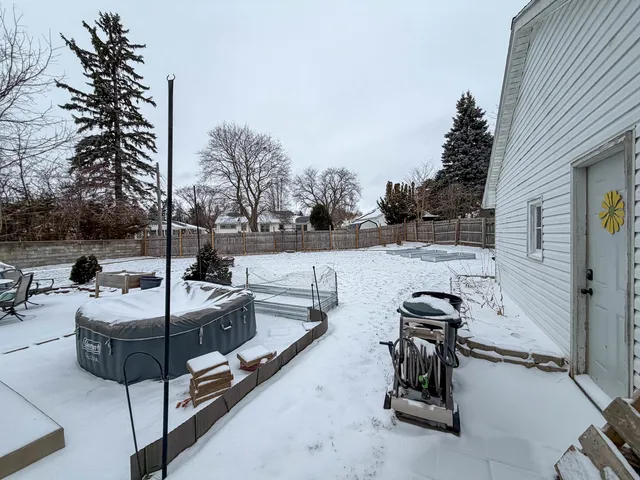 $195,000 | 1126 West Stover Street, Freeport, IL 61032