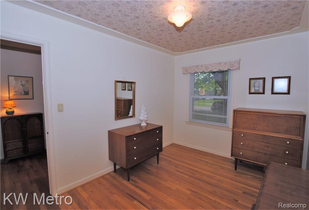 3635 Rockingham Road Royal Oak, MI 48073 - Photo 30 of 42 Bedroom 3