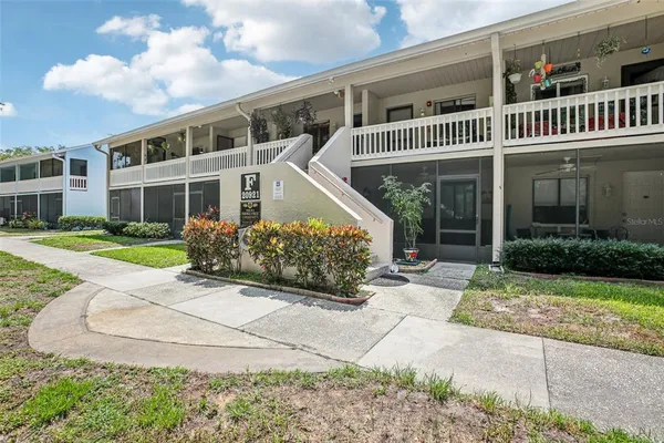 $94,999 | 20921 Haulover Cove Road, Unit 8, Lutz, FL 33558