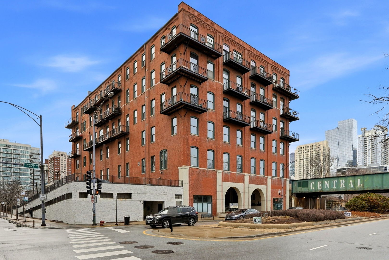 1550 South Indiana Avenue, Unit 401 Chicago, IL 60605 - Photo 1 of 20 a view of a building with a street